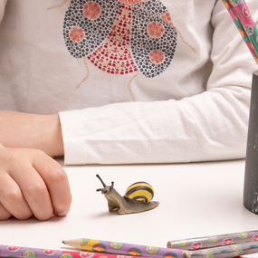 Escargot des bois Papo en PVC, Collection Animaux des jardins, jouet éducatif idéal pour enfants et collectionneurs